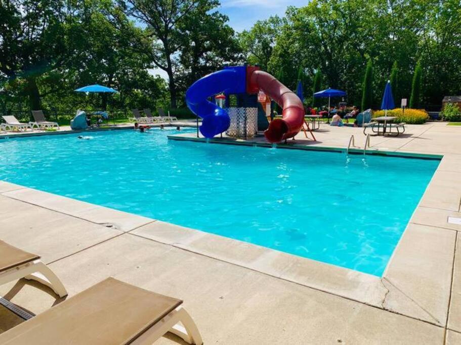The Lake Fish-Amazing Views-Sleeps 24-Indoor-Outdoor Pools Branson Exterior photo